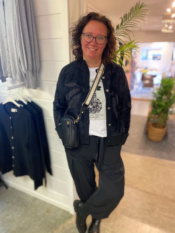 Finstrikket cardigan, svart