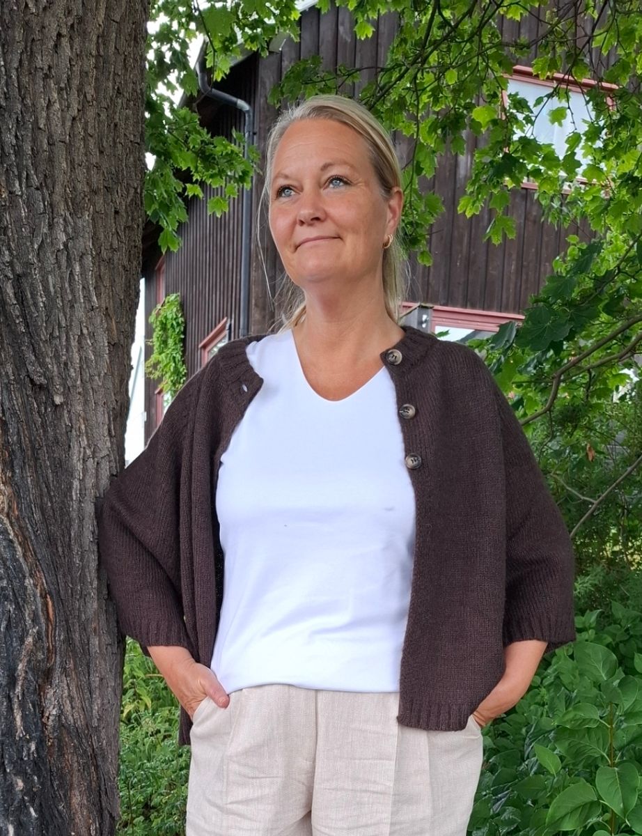 Jayne Cardigan, Coffee Bean
