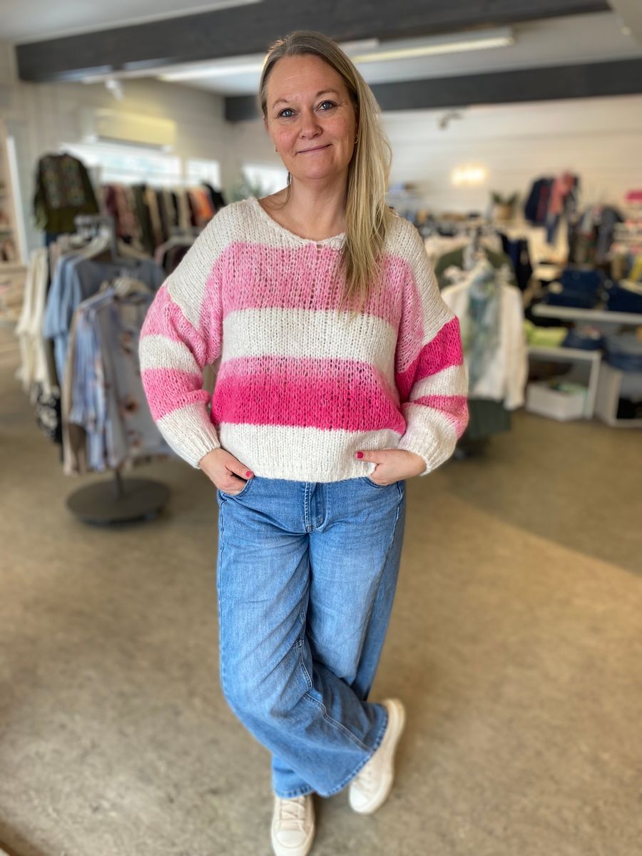 Strikket genser, rosa stripete